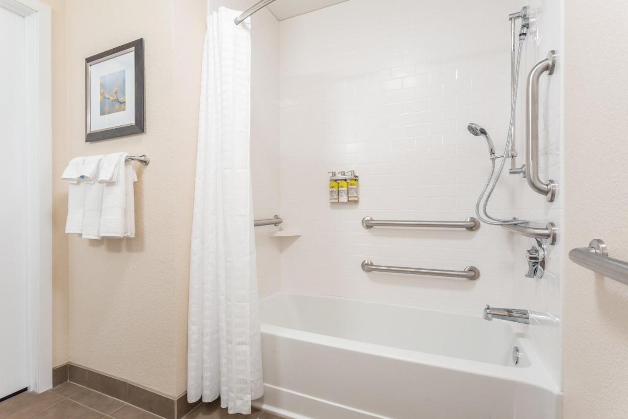 Candlewood Suites Eau Claire I-94 By Ihg Exteriör bild