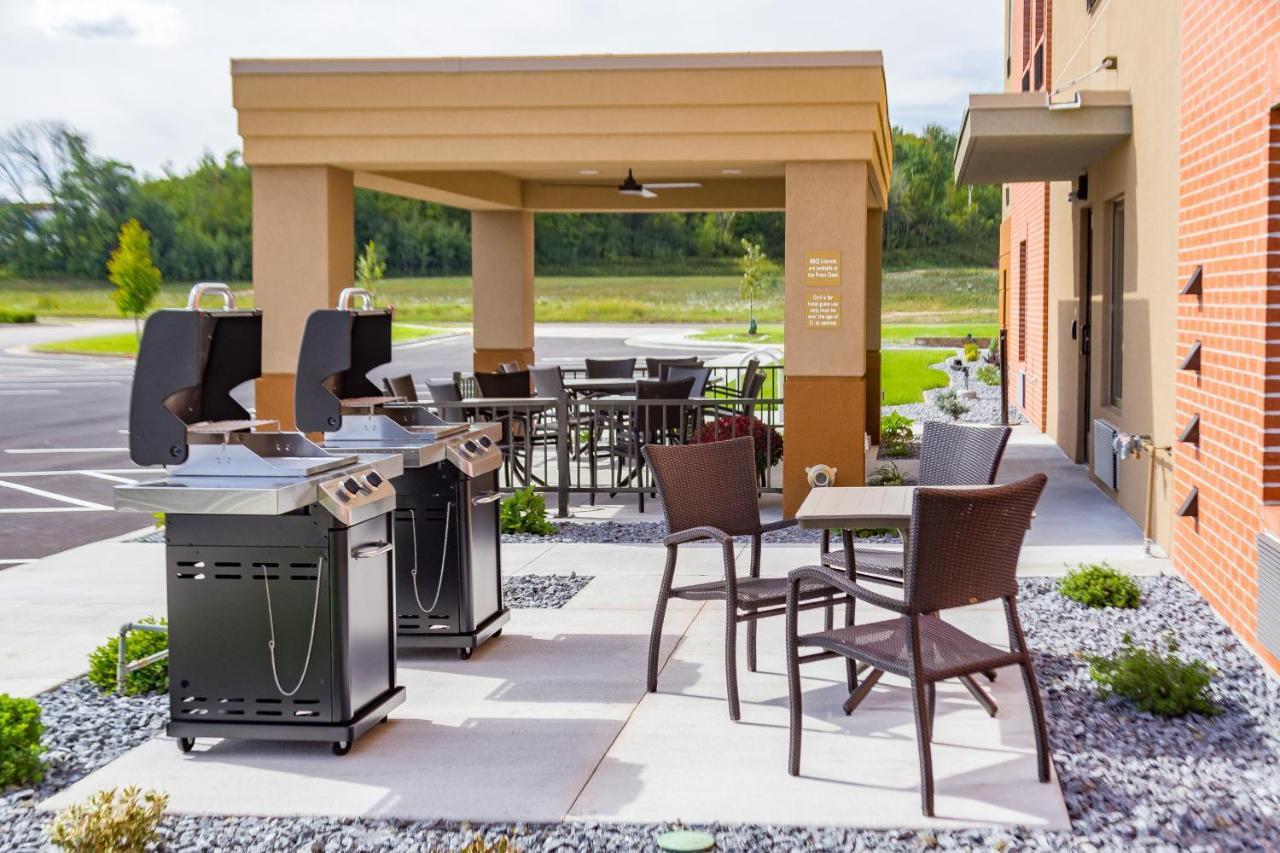 Candlewood Suites Eau Claire I-94 By Ihg Exteriör bild